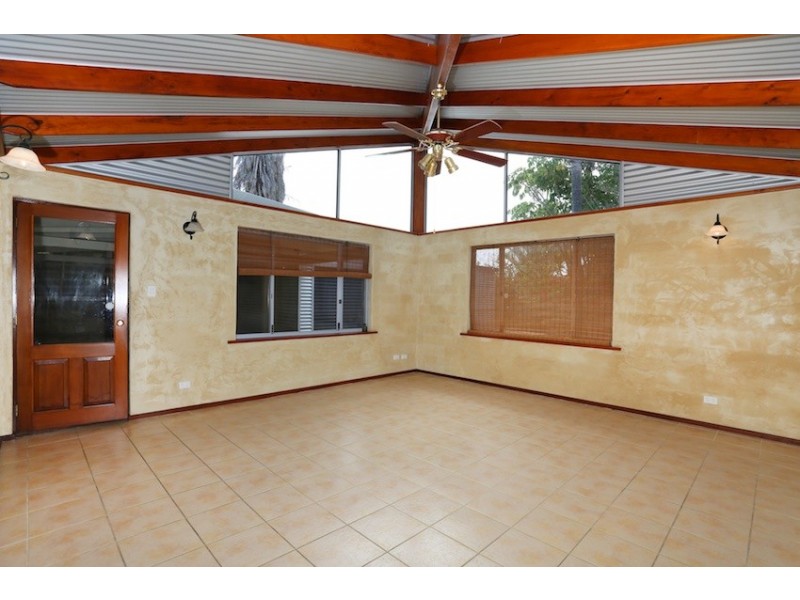 7 McMahon Court, Halls Head WA 6210