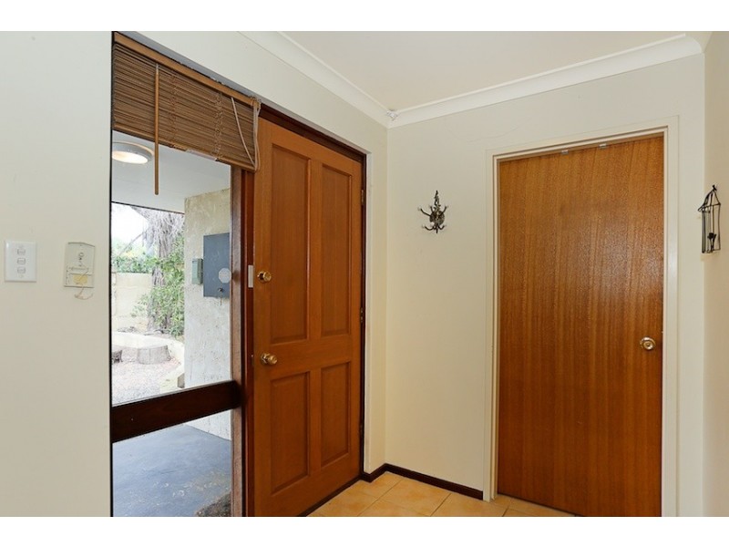 7 McMahon Court, Halls Head WA 6210