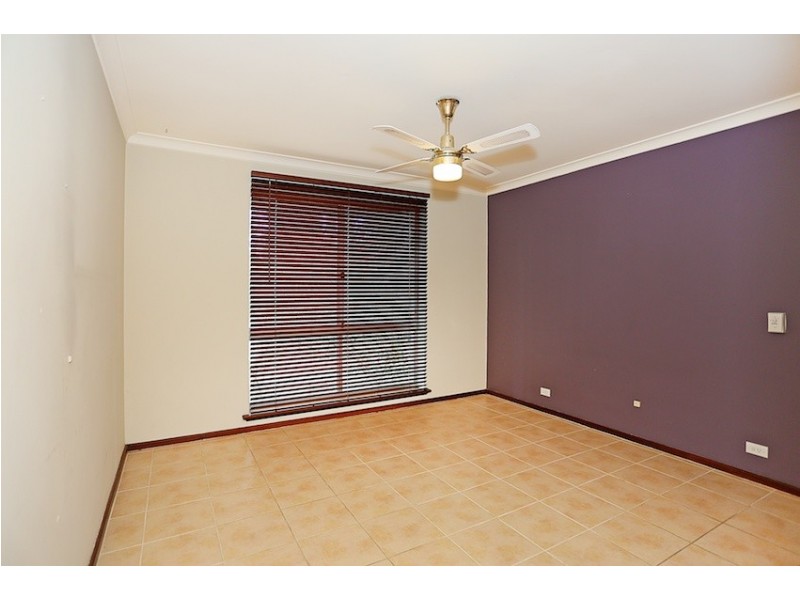 7 McMahon Court, Halls Head WA 6210