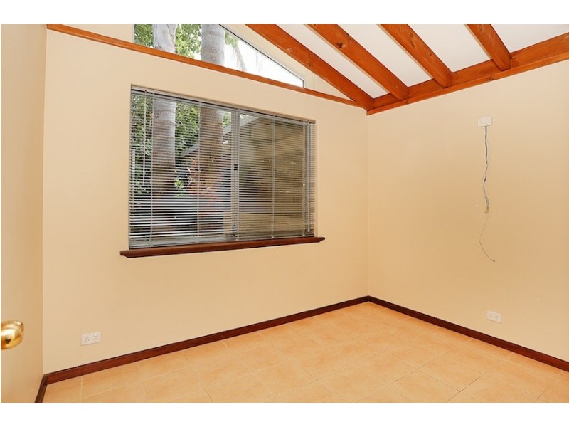 7 McMahon Court, Halls Head WA 6210