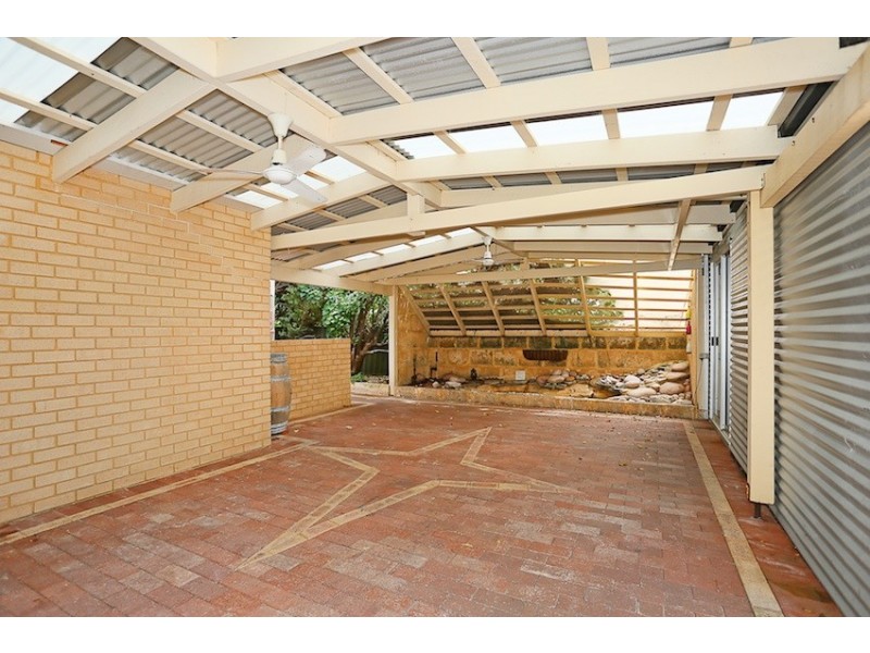 7 McMahon Court, Halls Head WA 6210