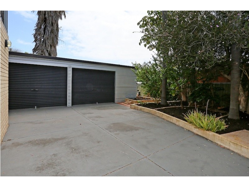 7 McMahon Court, Halls Head WA 6210