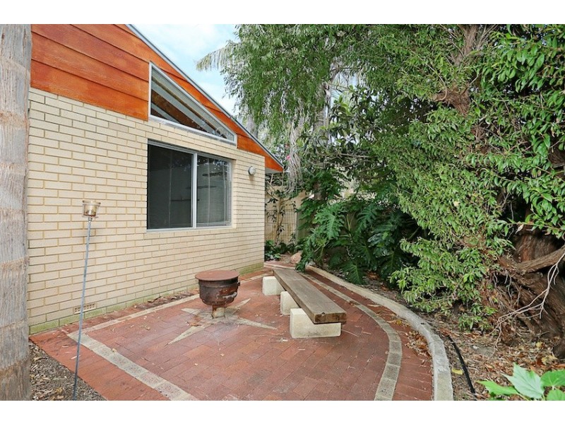 7 McMahon Court, Halls Head WA 6210