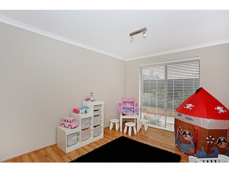 25 Maywood Way, Wannanup WA 6210