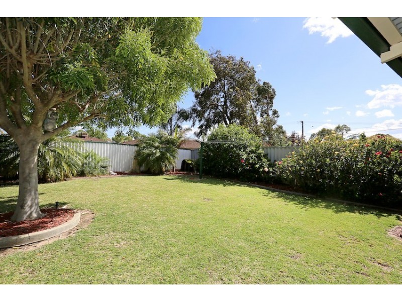 15 Gavarnie Way, Coodanup WA 6210
