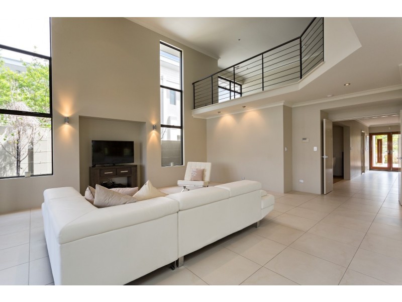 1 Waterlily Drive, Dudley Park WA 6210