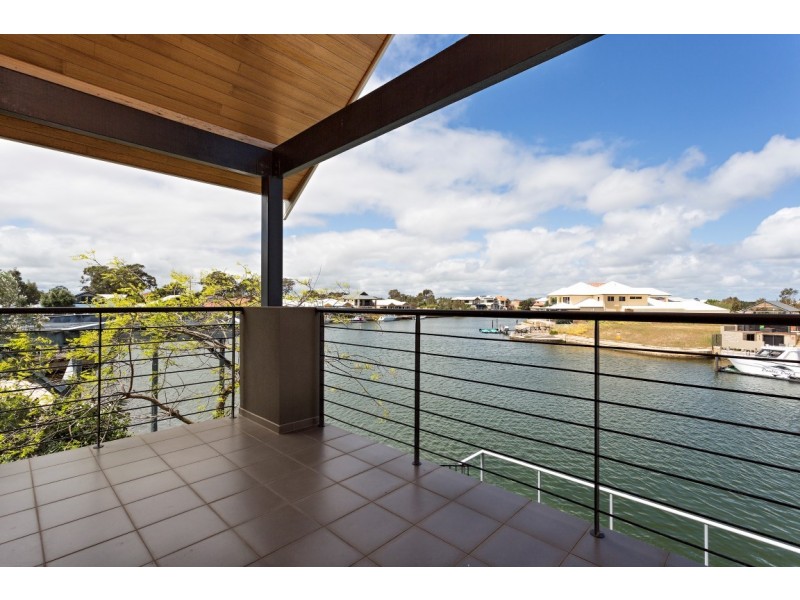 1 Waterlily Drive, Dudley Park WA 6210