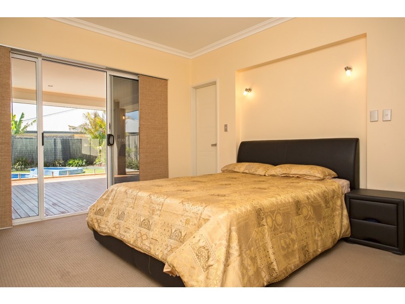 72 Newport Drive, Dudley Park WA 6210