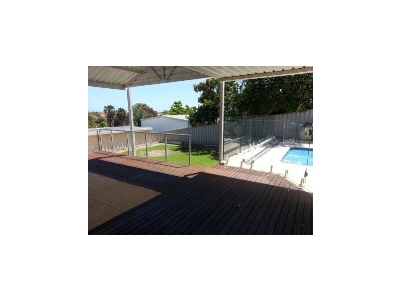 9 Bomaria Mews, Halls Head WA 6210