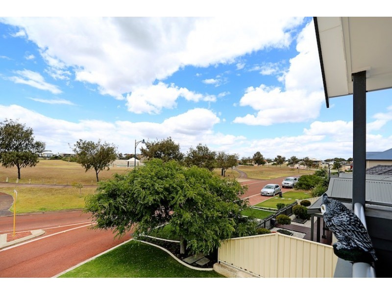 97 Challenger Road, Madora Bay WA 6210