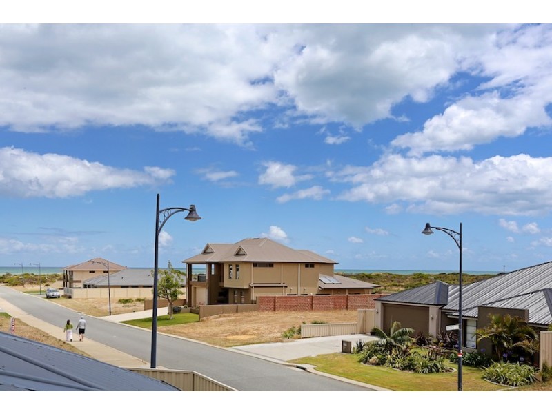 97 Challenger Road, Madora Bay WA 6210
