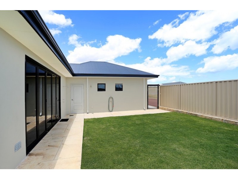 97 Challenger Road, Madora Bay WA 6210