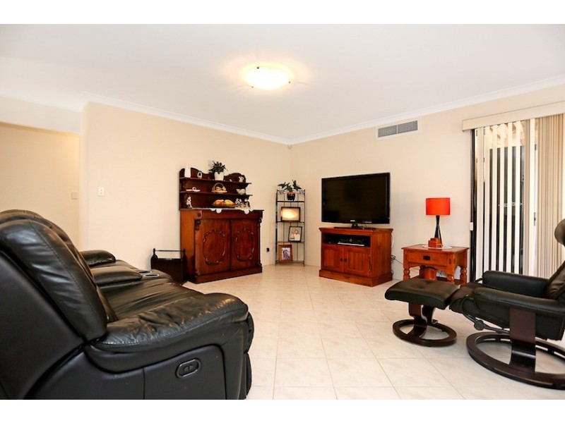 3 Rialto Place, Halls Head WA 6210