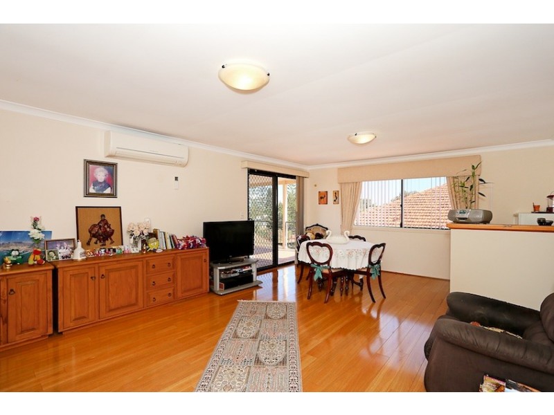 3 Rialto Place, Halls Head WA 6210