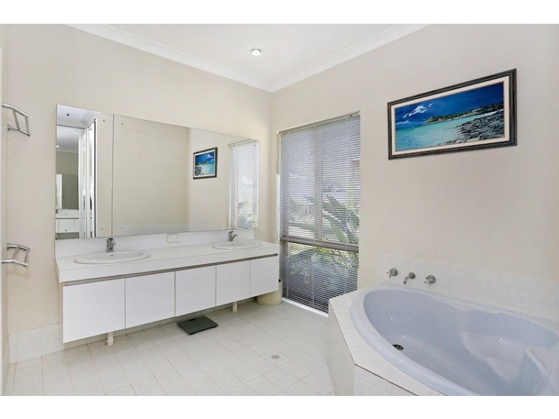 2 Silverton Crescent, Erskine WA 6210