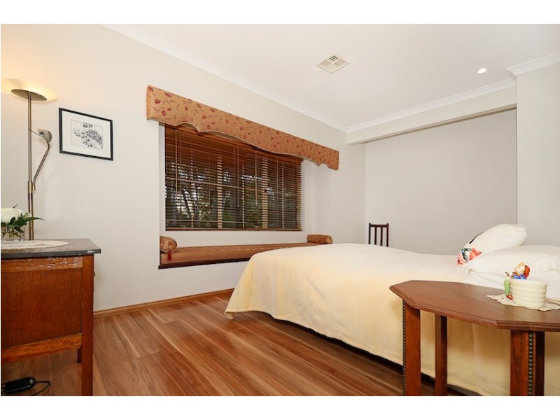 2 Silverton Crescent, Erskine WA 6210
