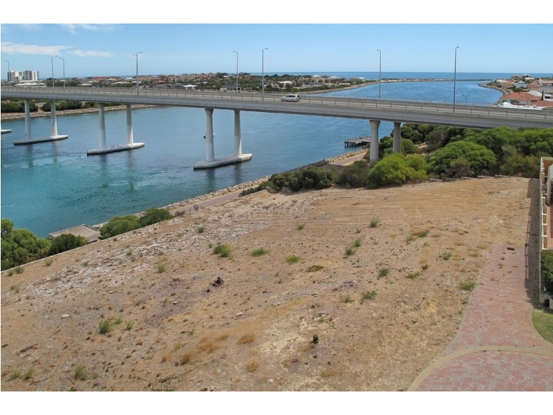 12 Spoonbill Retreat, Wannanup WA 6210