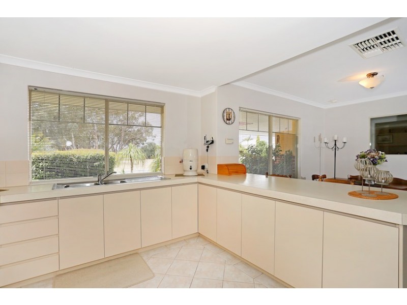 29 Sun Land Avenue, South Yunderup WA 6208