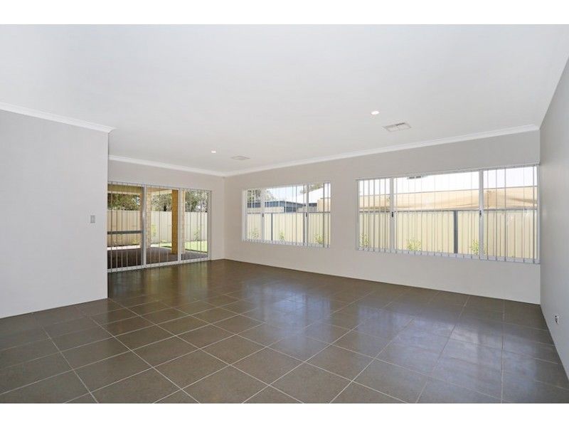 35 Cervantes Drive, Erskine WA 6210