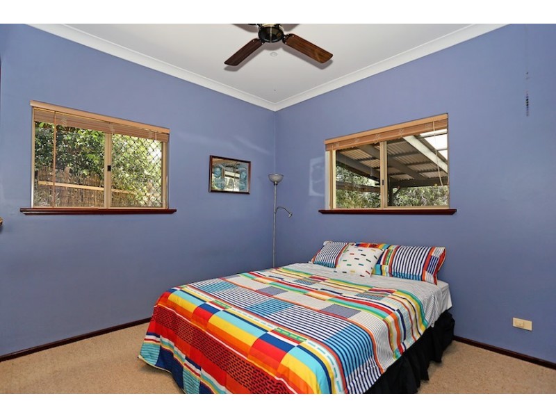 1 Heywood Crt, Halls Head WA 6210