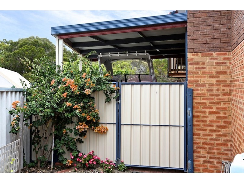 1 Heywood Crt, Halls Head WA 6210