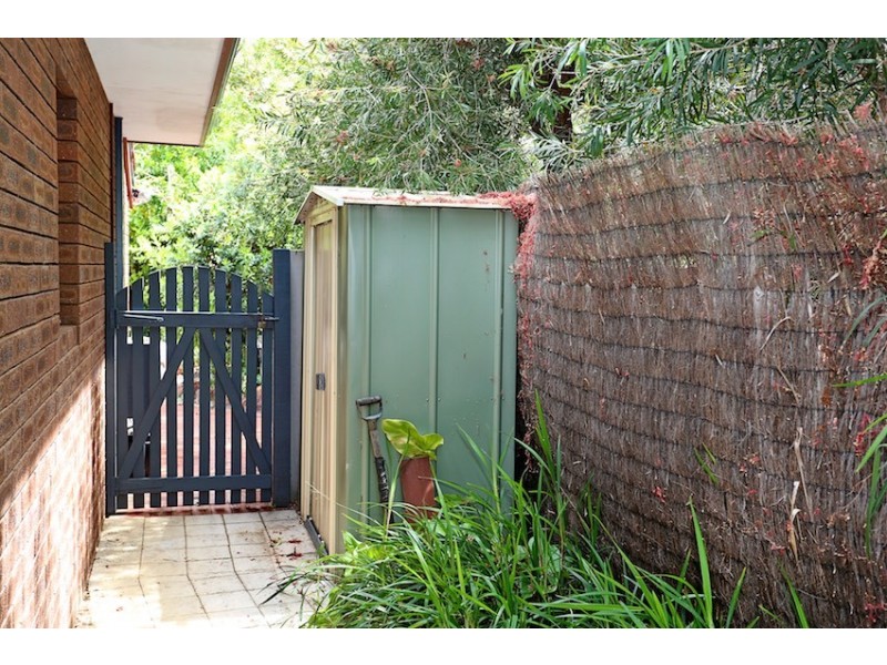 1 Heywood Crt, Halls Head WA 6210