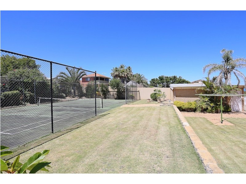 139 Spinaway Parade, Falcon WA 6210