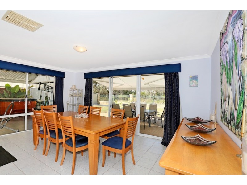 30 Brackenridge Ramble, Meadow Springs WA 6210