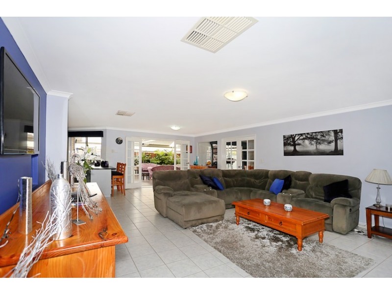 30 Brackenridge Ramble, Meadow Springs WA 6210