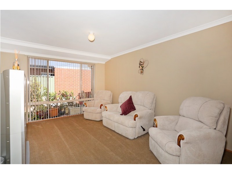 10 Cooeyup Close, Ravenswood WA 6208