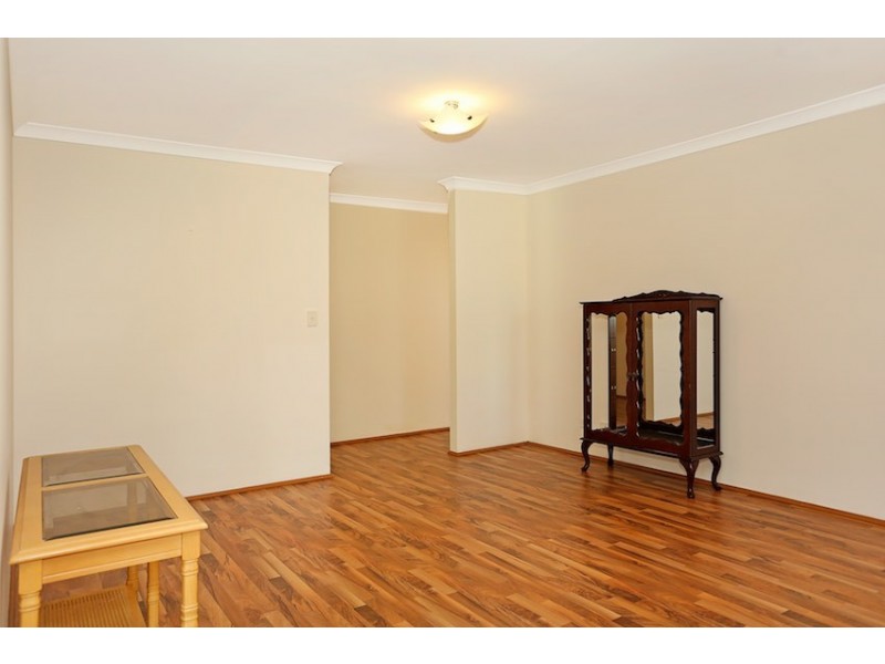 10 Cooeyup Close, Ravenswood WA 6208