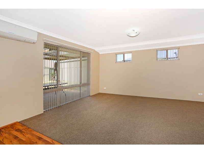 10 Cooeyup Close, Ravenswood WA 6208