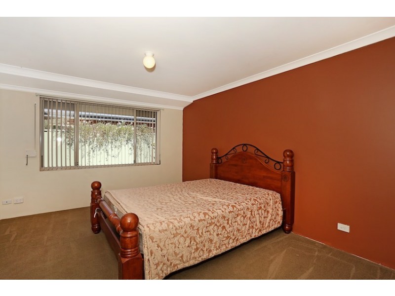 10 Cooeyup Close, Ravenswood WA 6208