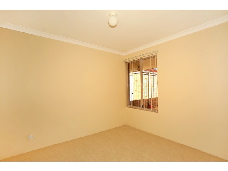 10 Cooeyup Close, Ravenswood WA 6208