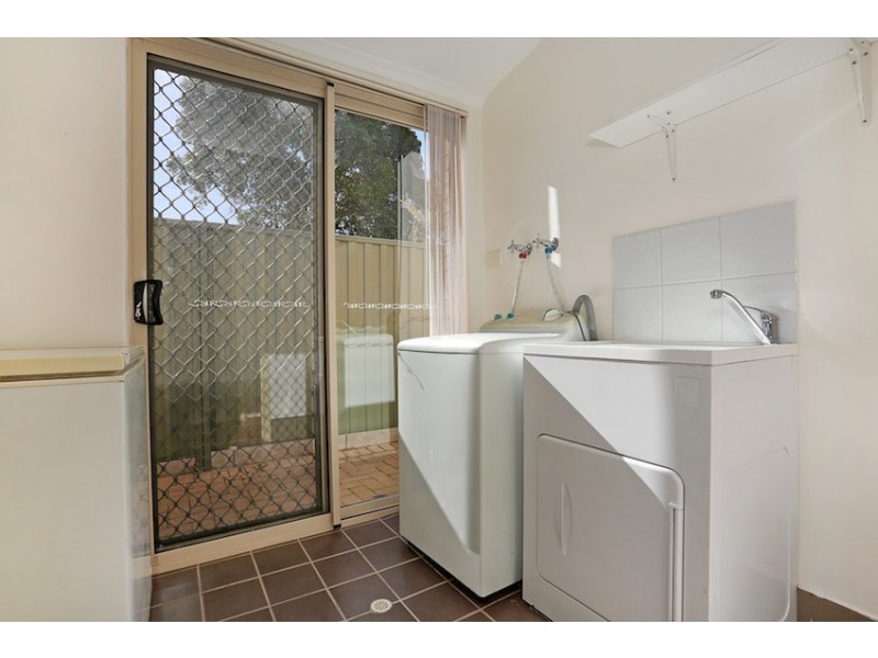 10 Cooeyup Close, Ravenswood WA 6208