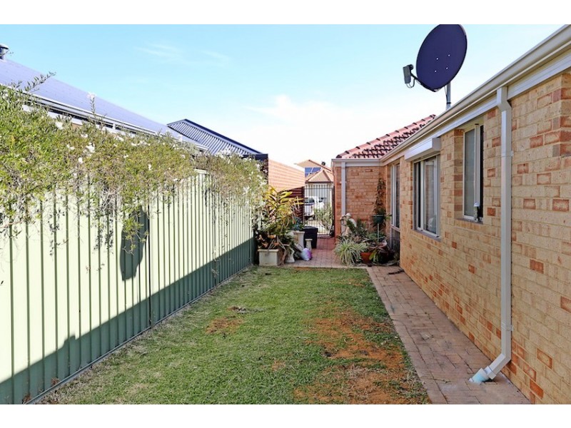 10 Cooeyup Close, Ravenswood WA 6208