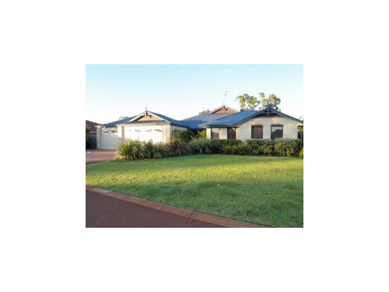 4 Maggie Way, Coodanup WA 6210