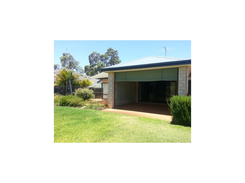 4 Maggie Way, Coodanup WA 6210