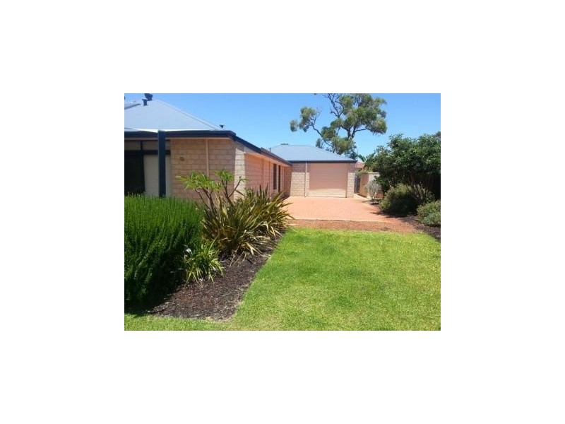 4 Maggie Way, Coodanup WA 6210