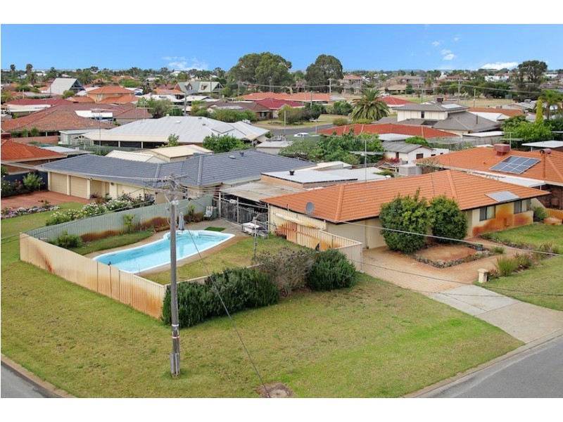 9 Curlew Street, Dudley Park WA 6210