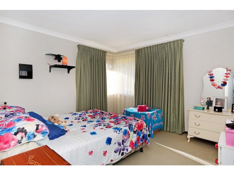 9 Curlew Street, Dudley Park WA 6210