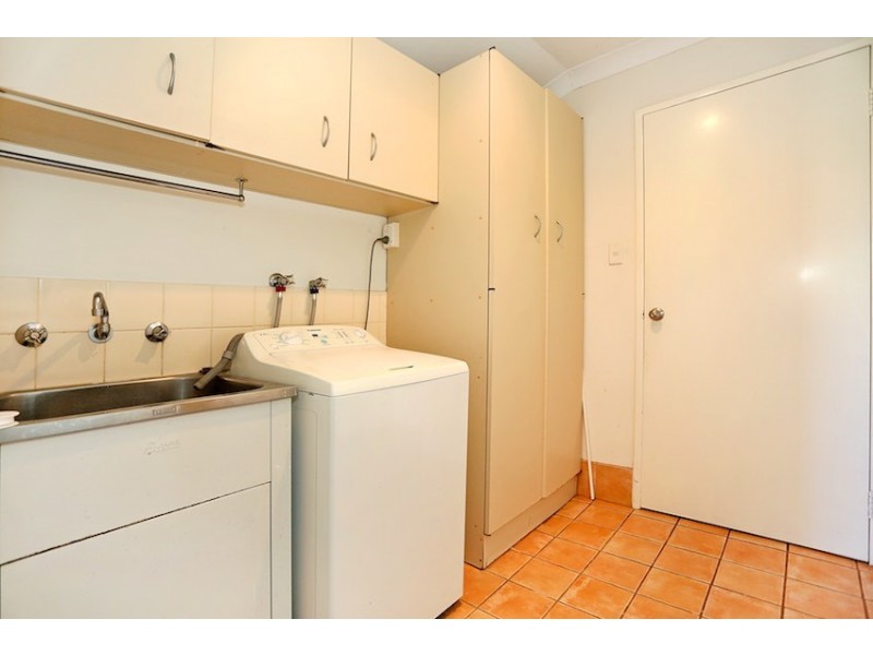 9 Curlew Street, Dudley Park WA 6210