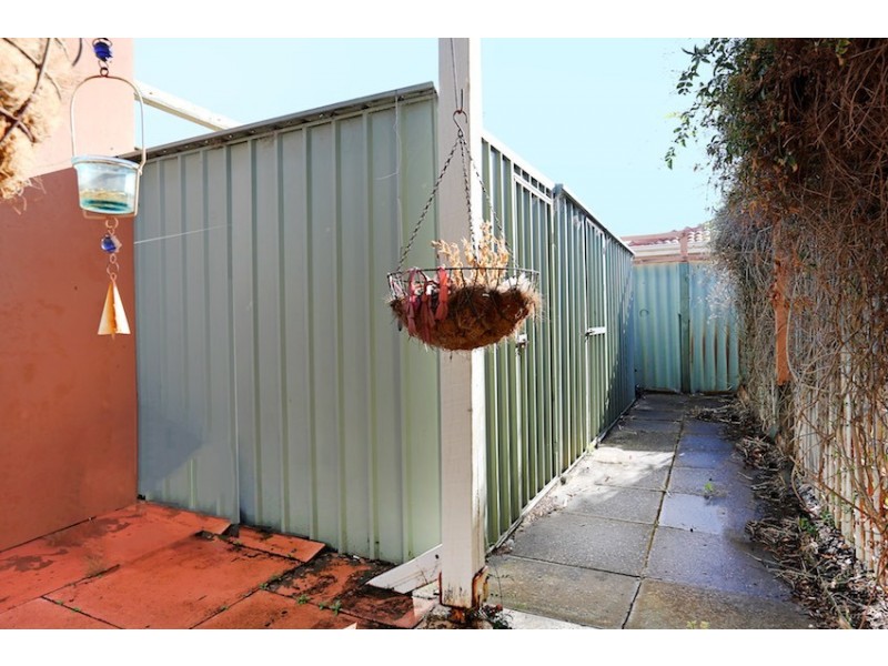 9 Curlew Street, Dudley Park WA 6210