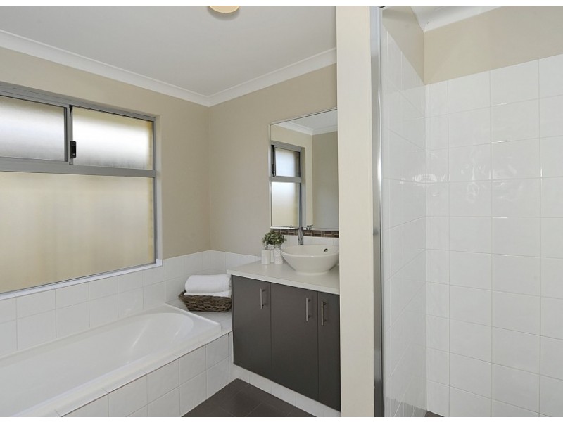 50 Seascapes Boulevard, Halls Head WA 6210