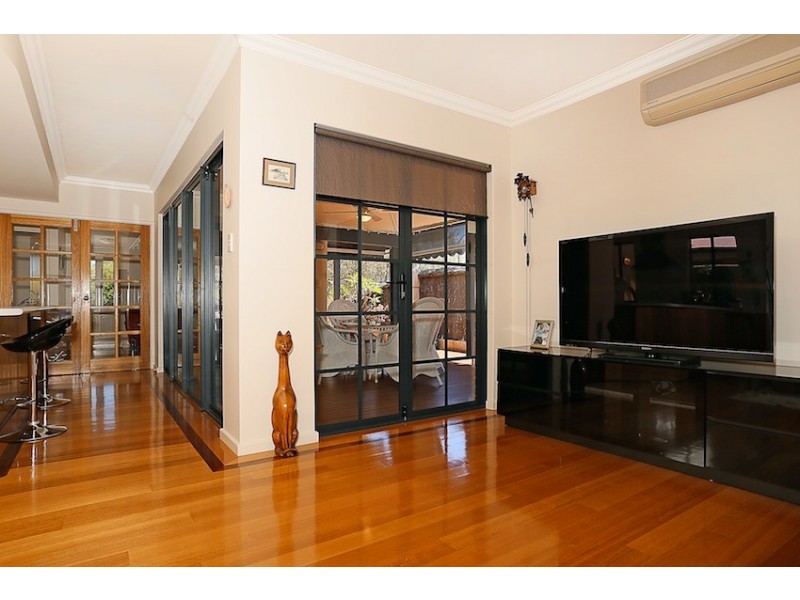 35 Darwin Terrace, Dudley Park WA 6210