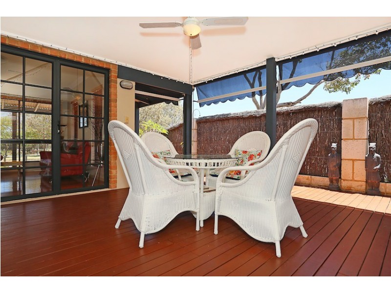 35 Darwin Terrace, Dudley Park WA 6210