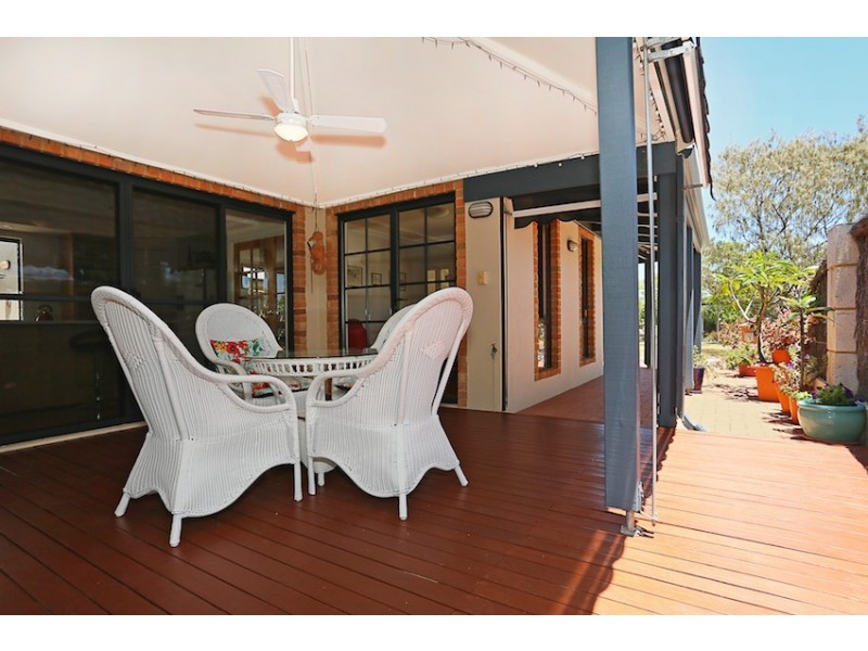 35 Darwin Terrace, Dudley Park WA 6210