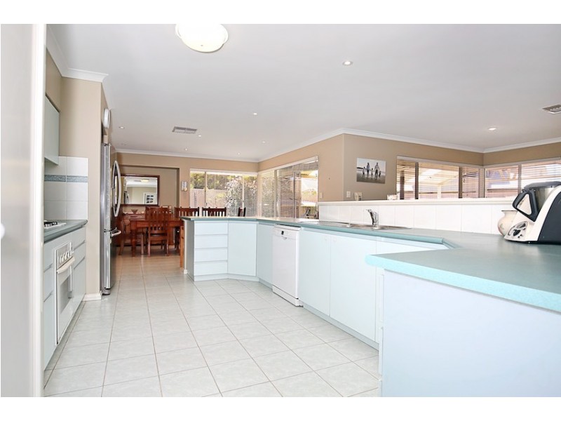 2 Cuvier Place, San Remo WA 6210