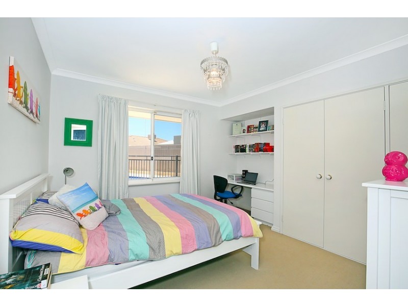 2 Cuvier Place, San Remo WA 6210