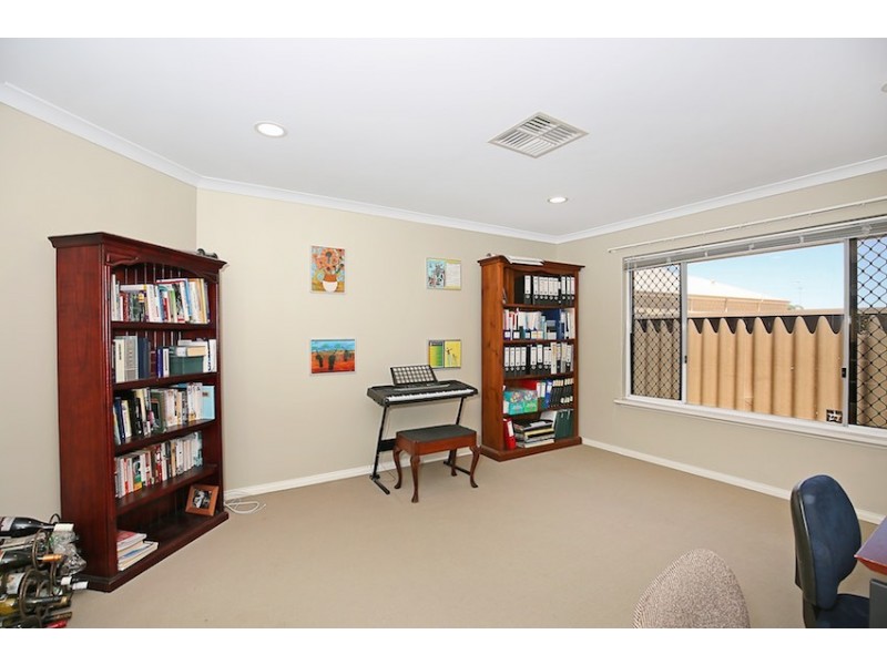 2 Cuvier Place, San Remo WA 6210